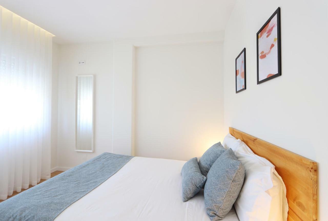 HM - Living Batalha Square 2 Appartamento OOporto Esterno foto
