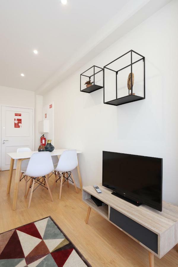 HM - Living Batalha Square 2 Appartamento OOporto Esterno foto